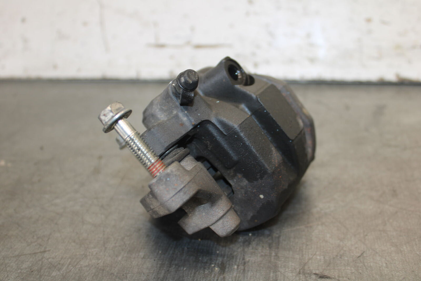 13-15 HONDA CBR500R RIGHT FRONT BRAKE CALIPER 45250-MGZ-J01 BB704