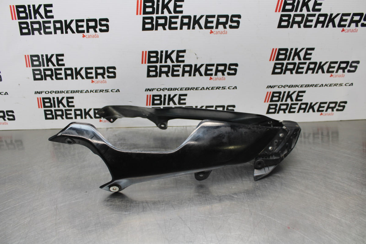 22-25 YAMAHA YZF R7 LOWER BOTTOM BELLY FAIRING COWL BB00