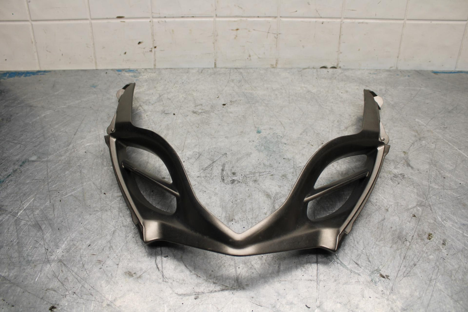 09-16 SUZUKI GSXR1000 FRONT CENTER COWL FAIRING BB439