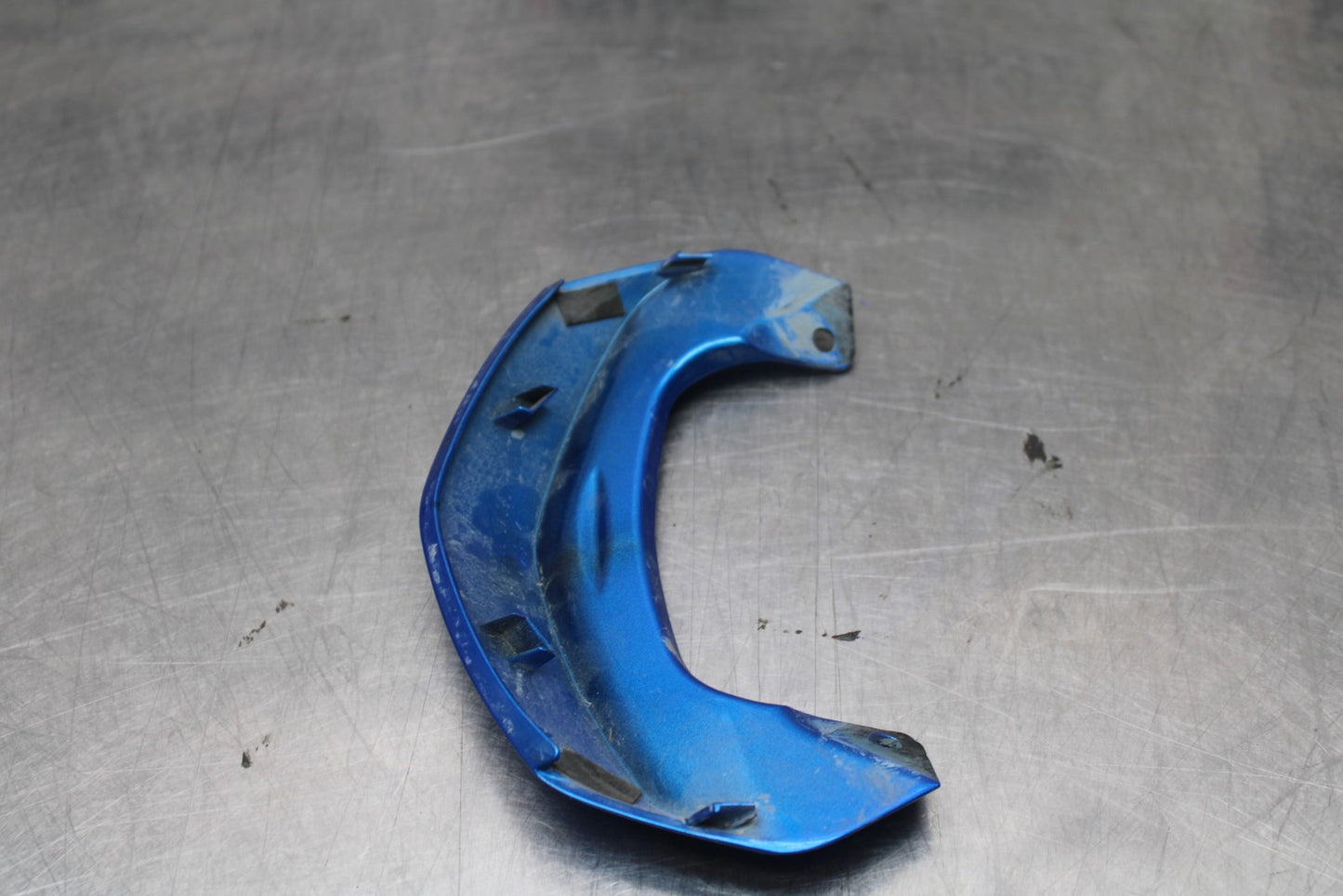 09-10 KAWASAKI ER-6N CENTER REAR BACK TAIL FAIRING COVER TRIM COWL BB205