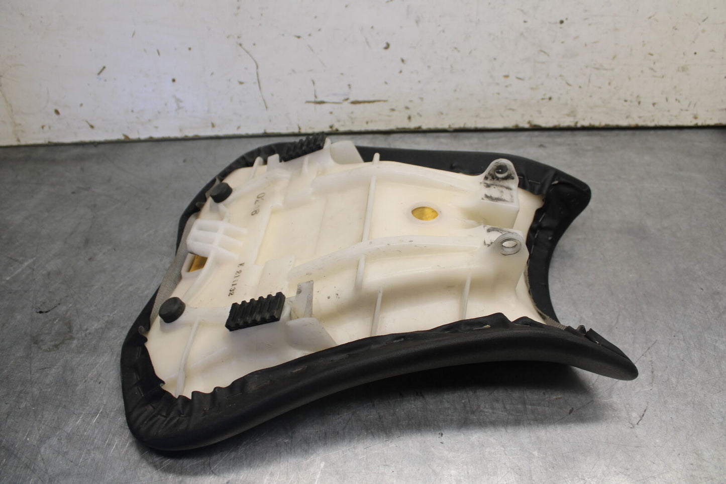 09-12 KAWASAKI NINJA ZX6R FRONT DRIVERS SEAT PAD SADDLE 53066-0246-MA BB698