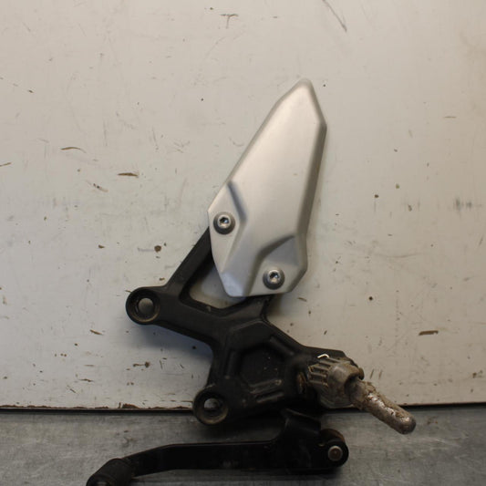 23-24 KAWASAKI NINJA ZX4R LEFT REARSET REAR SET DRIVER FOOT PEG REST STOP BB638