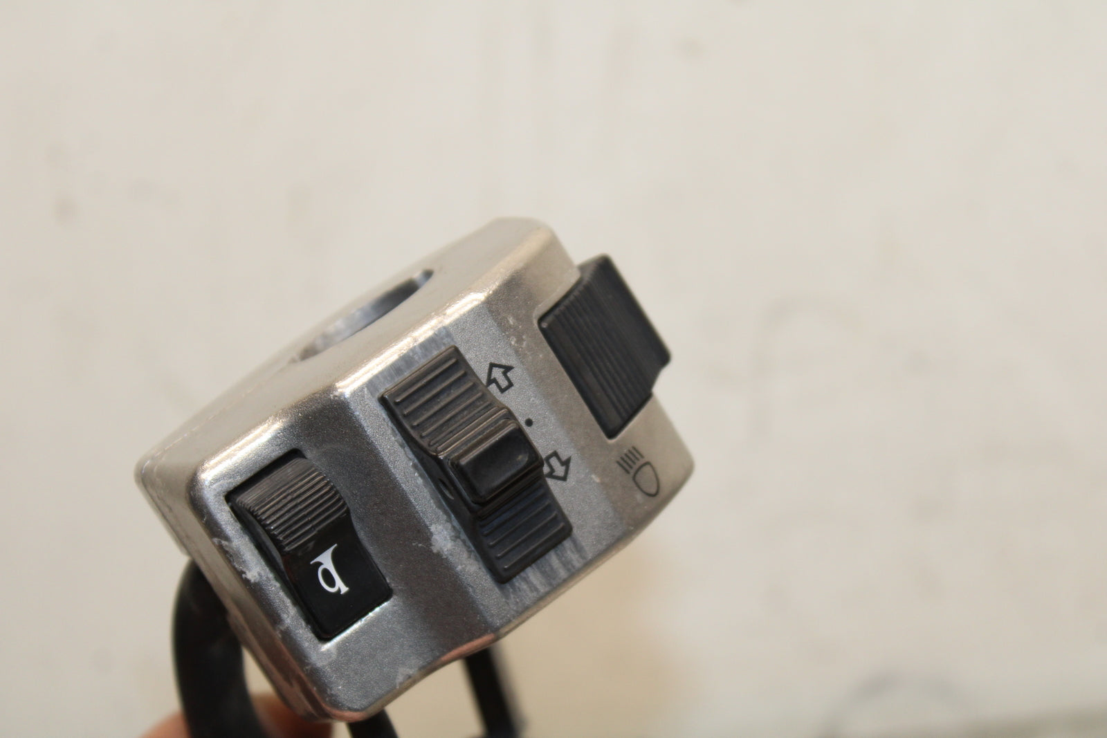 00 SUZUKI INTRUDER 1500 VL1500 LEFT HANDLE HORN SIGNALS SWITCH BB761 