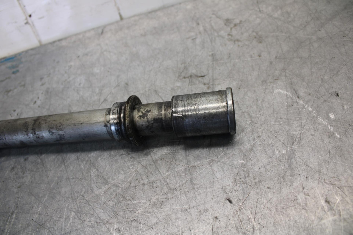 96-03 KAWASAKI NINJA ZX7R FRONT WHEEL RIM AXLE PIVOT BOLT BB438