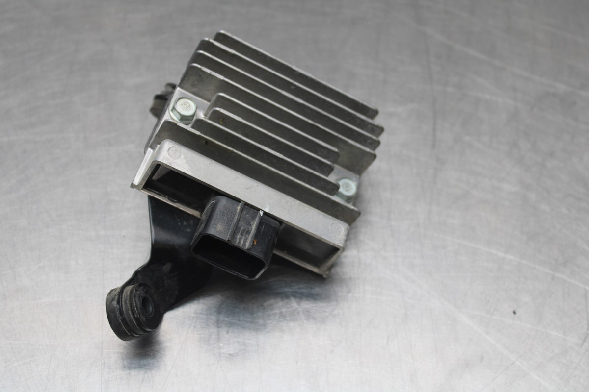 18-26 KAWASAKI Z400 RECTIFIER VOLTAGE REGULATOR BB852