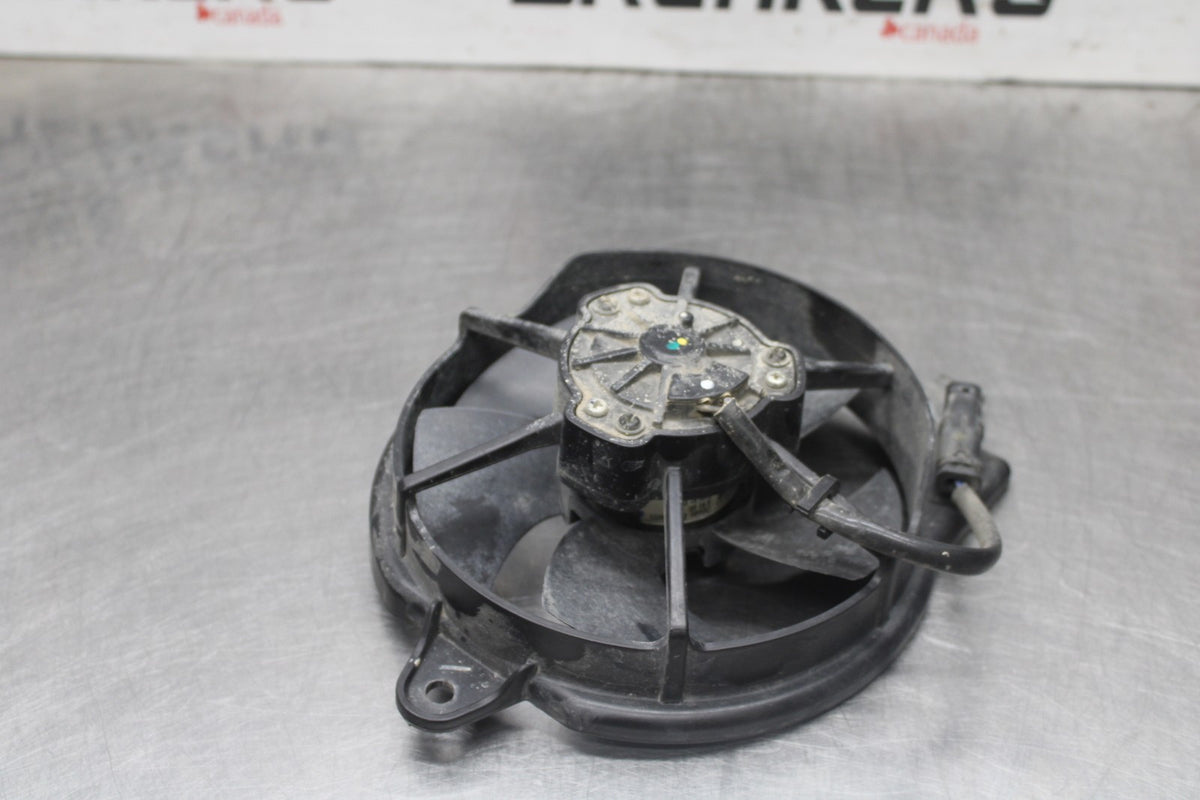 19 BMW F750GS ENGINE RADIATOR COOLING FAN BB938