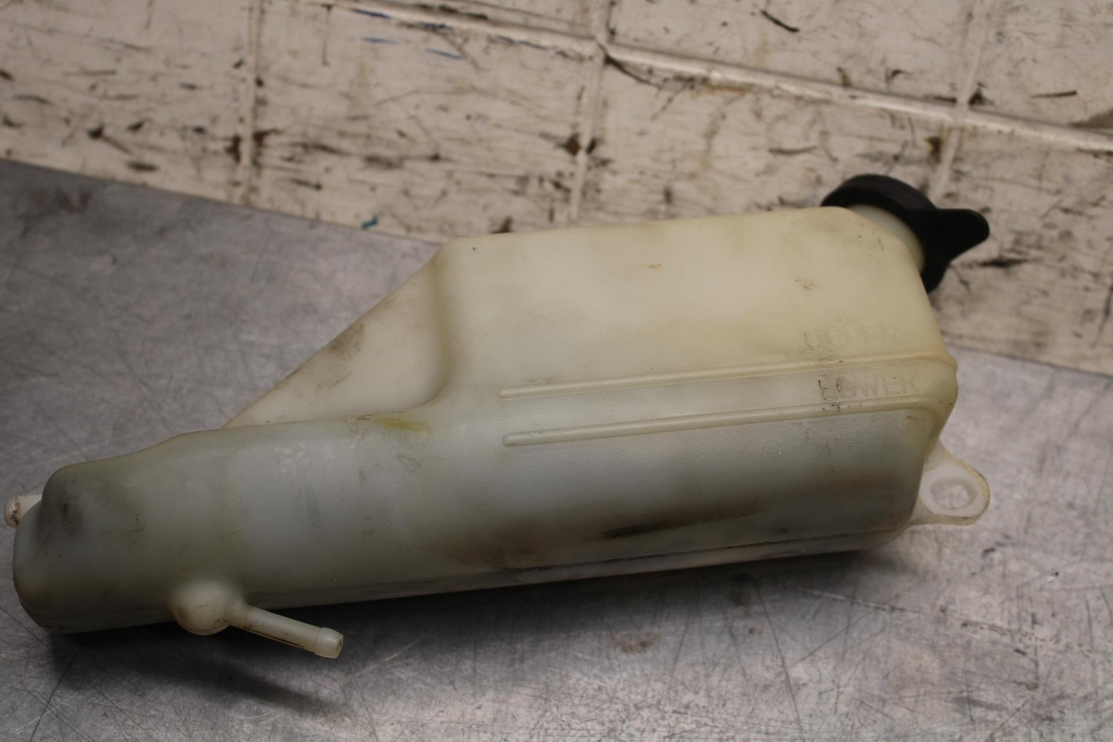 2000 Honda Super Hawk 1000 VTR1000F COOLANT WATER TANK RESERVOIR BOTTLE BB577