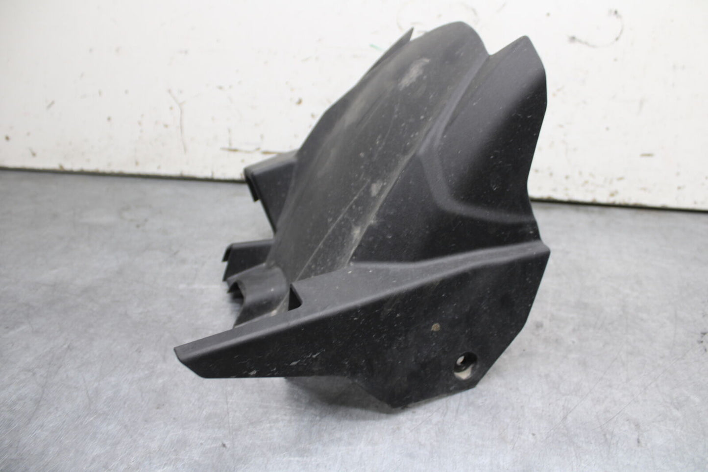 18-24 KAWASAKI NINJA 650 REAR BACK WHEEL TIRE HUGGER FENDER BB725