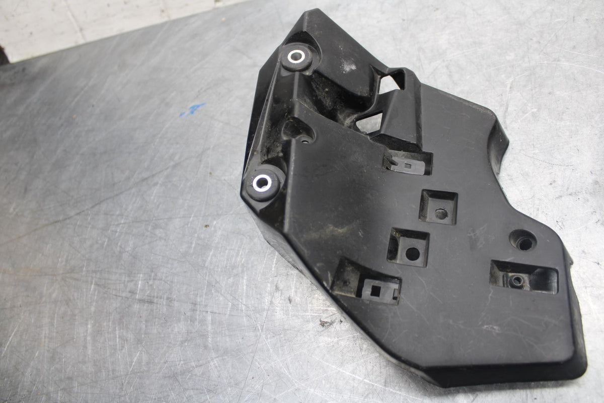 2015 Yamaha FJ09 RIGHT LEFT INNER FAIRINGS COWLS PANELS TRIMS BB41