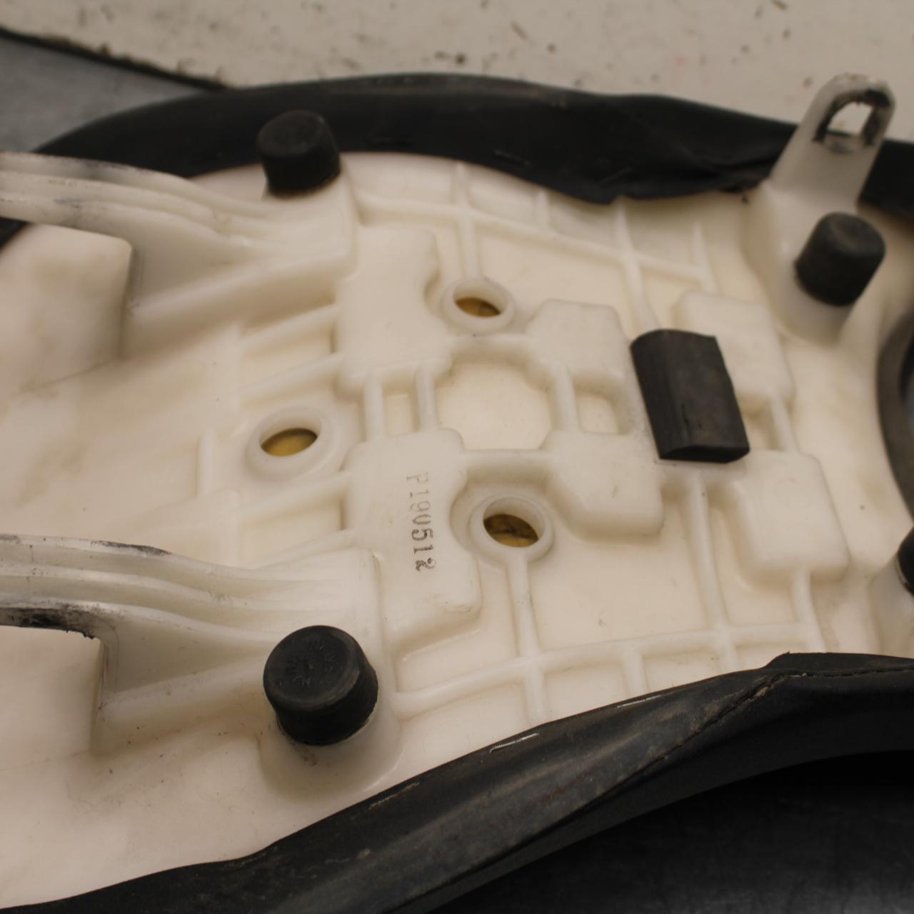 06-07 SUZUKI GSXR750 FRONT DRIVERS SEAT PAD SADDLE PILLION 45100-01H00-6BY BB645