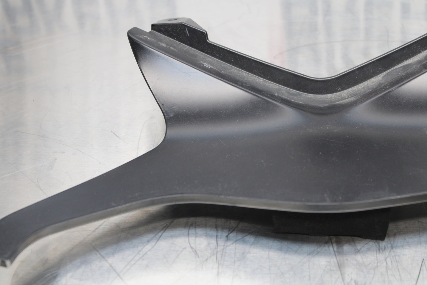 13-18 KAWASAKI NINJA ZX6R CENTER REAR BACK TAIL FAIRING COWL BB143