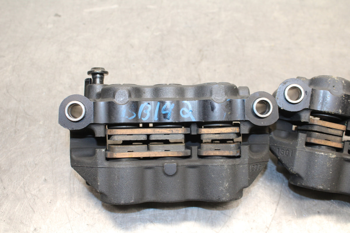 09-14 YAMAHA YZF R1 RIGHT LEFT FRONT BRAKE CALIPER SET PAIR CALIPERS BB118