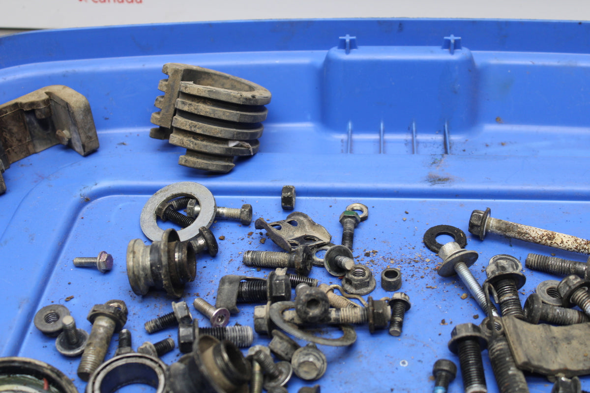 19 YAMAHA TTR230 MOUNTING BOLTS HARDWARE MOTOR SCREWS BB146
