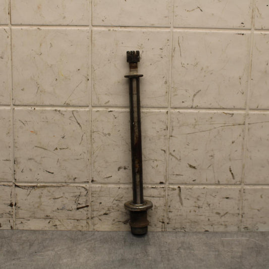 75 SUZUKI GT 550 FRONT WHEEL RIM AXLE PIVOT BOLT BB67