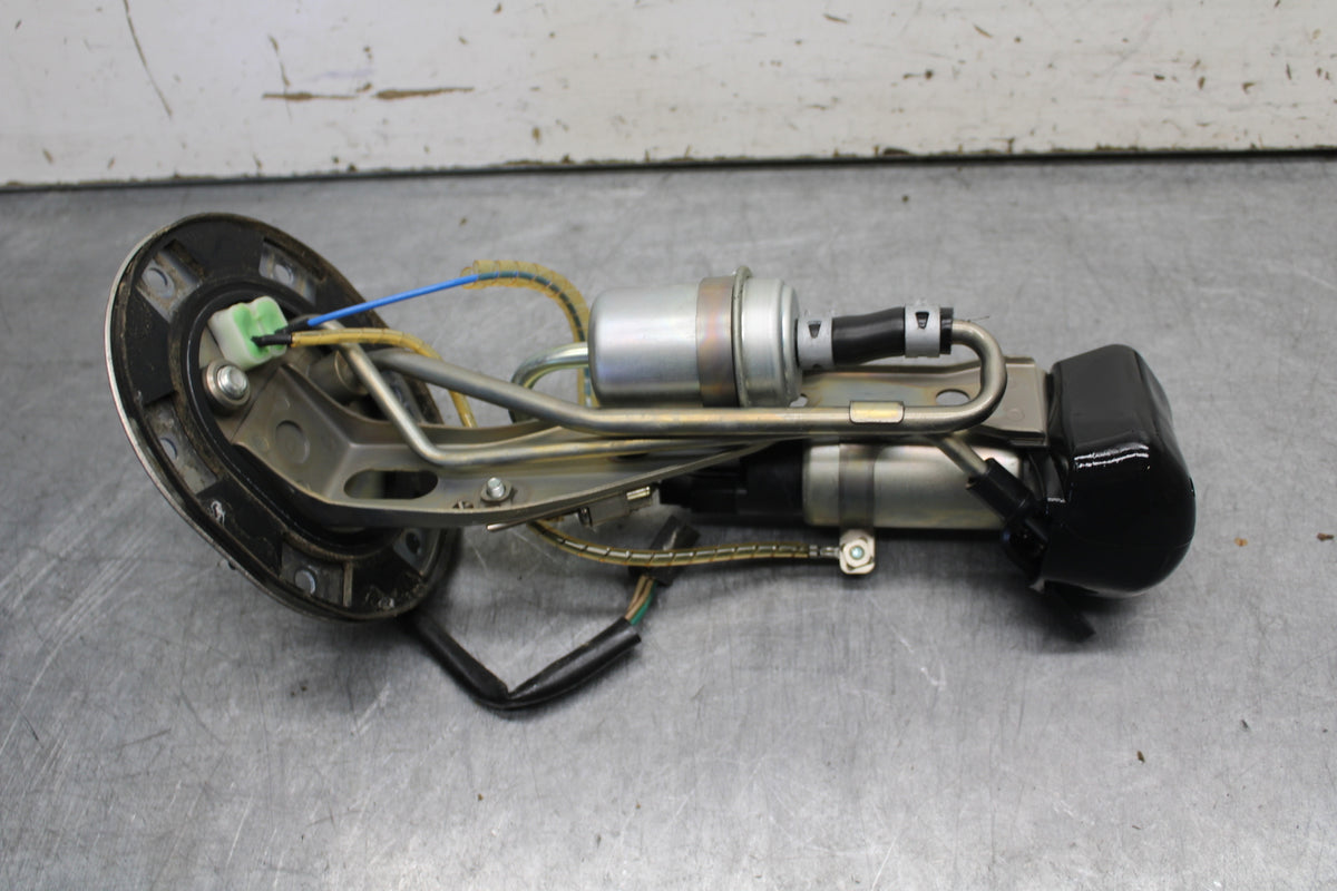 04-12 HONDA ST1300A FUEL GAS PUMP (ITEM B) BB669