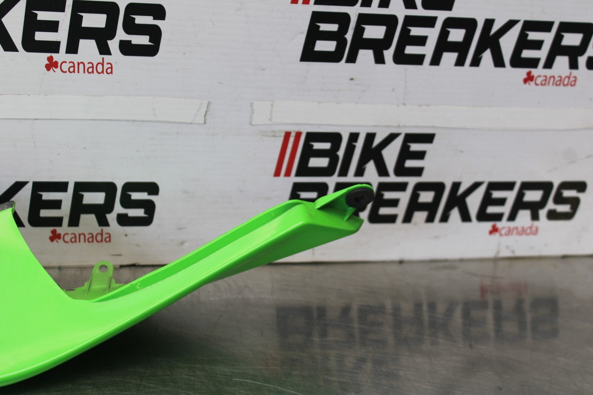 08 KAWASAKI NINJA ZX10R RIGHT REAR BACK TAIL FAIRING COWL SHROUD BB902