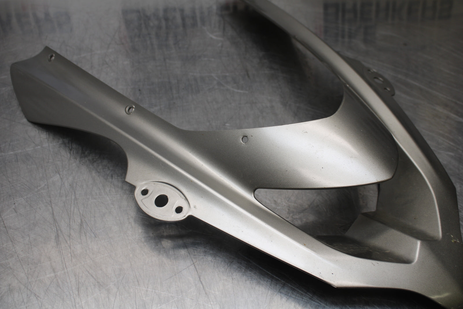 04-05 KAWASAKI NINJA ZX10R FRONT CENTER COWL FAIRING BB163