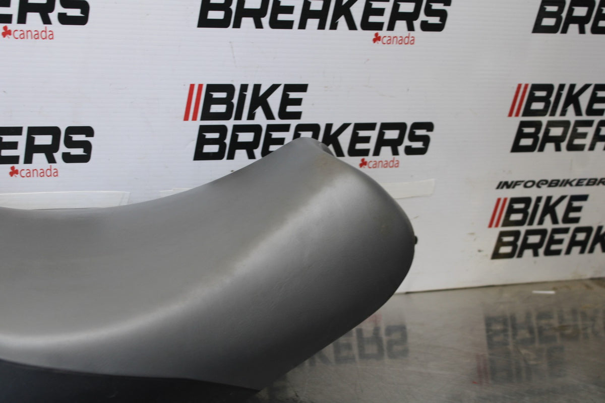 09 KAWASAKI CONCOURS 14 ZG1400B FRONT REAR SEAT SADDLE BB875