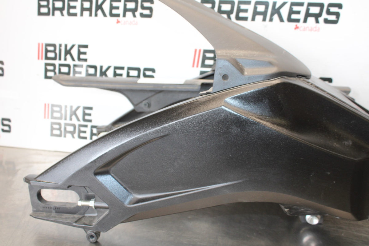 15-26 SUZUKI GSXR600 REAR SWINGARM BACK SUSPENSION SWING ARM BB888