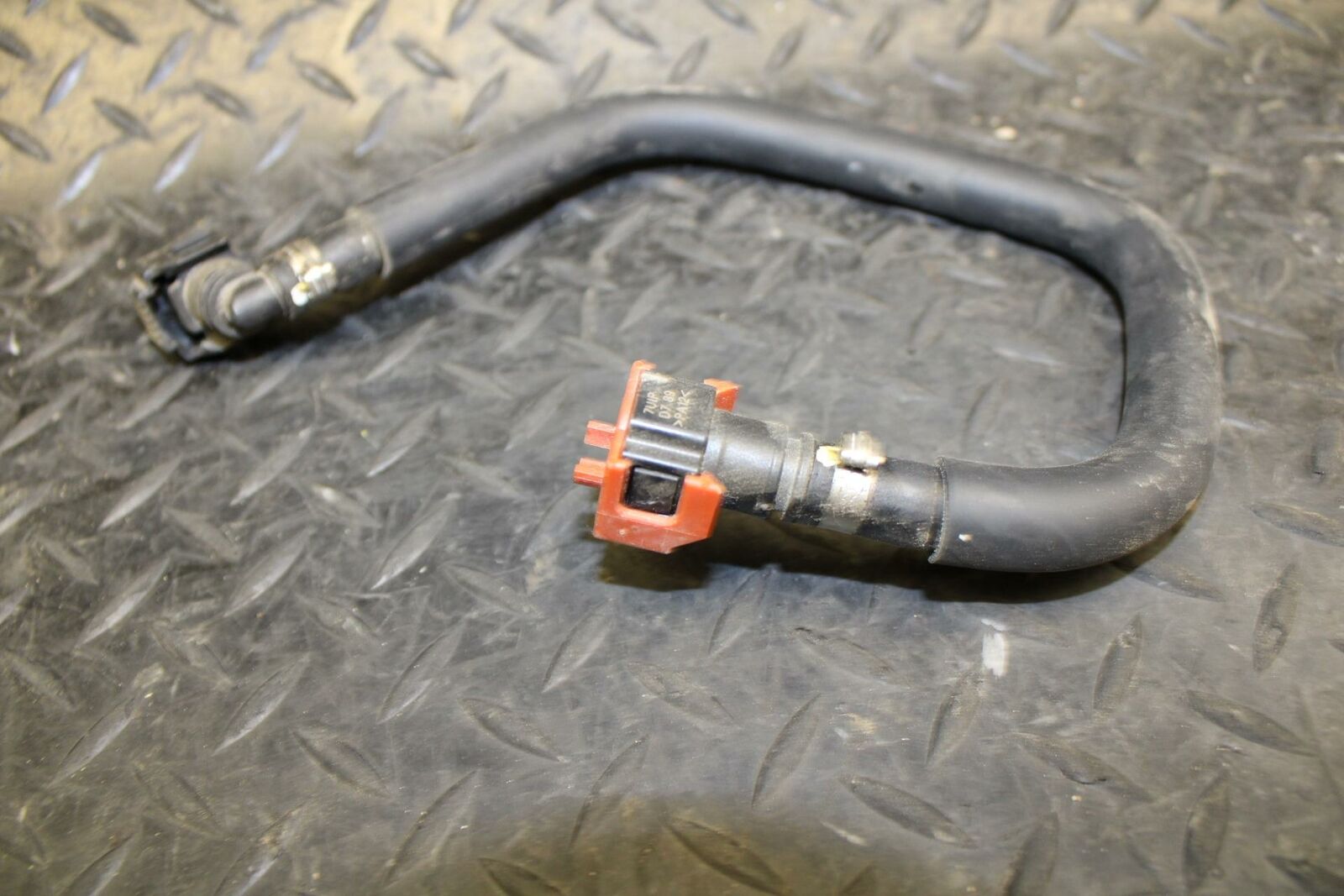 19 YAMAHA YZF R3 FUEL HOSE GAS LINE TUBE PIPE BB177