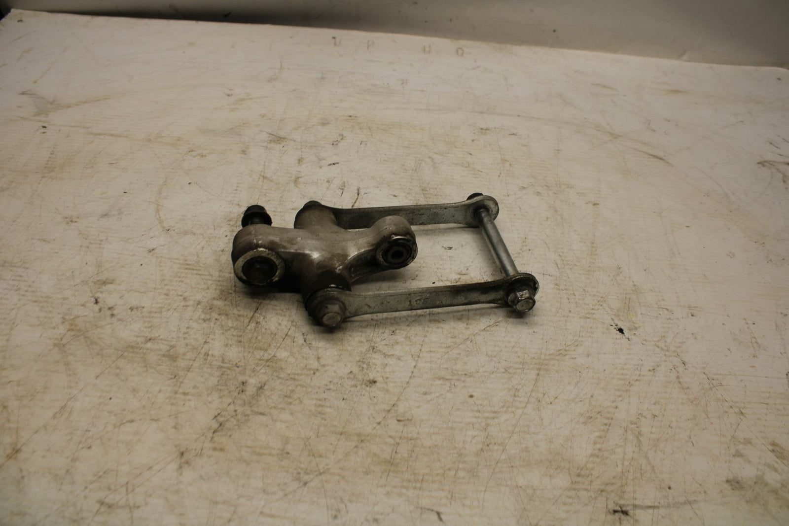 05-09 SUZUKI BOULEVARD C90 REAR BACK SHOCK LINK BB357