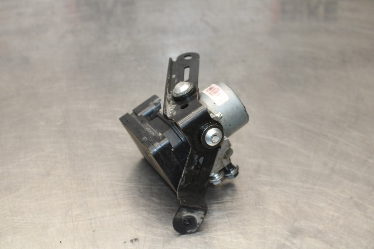23-26 KAWASAKI NINJA ZX4RR ABS PUMP UNIT MODULE BB872