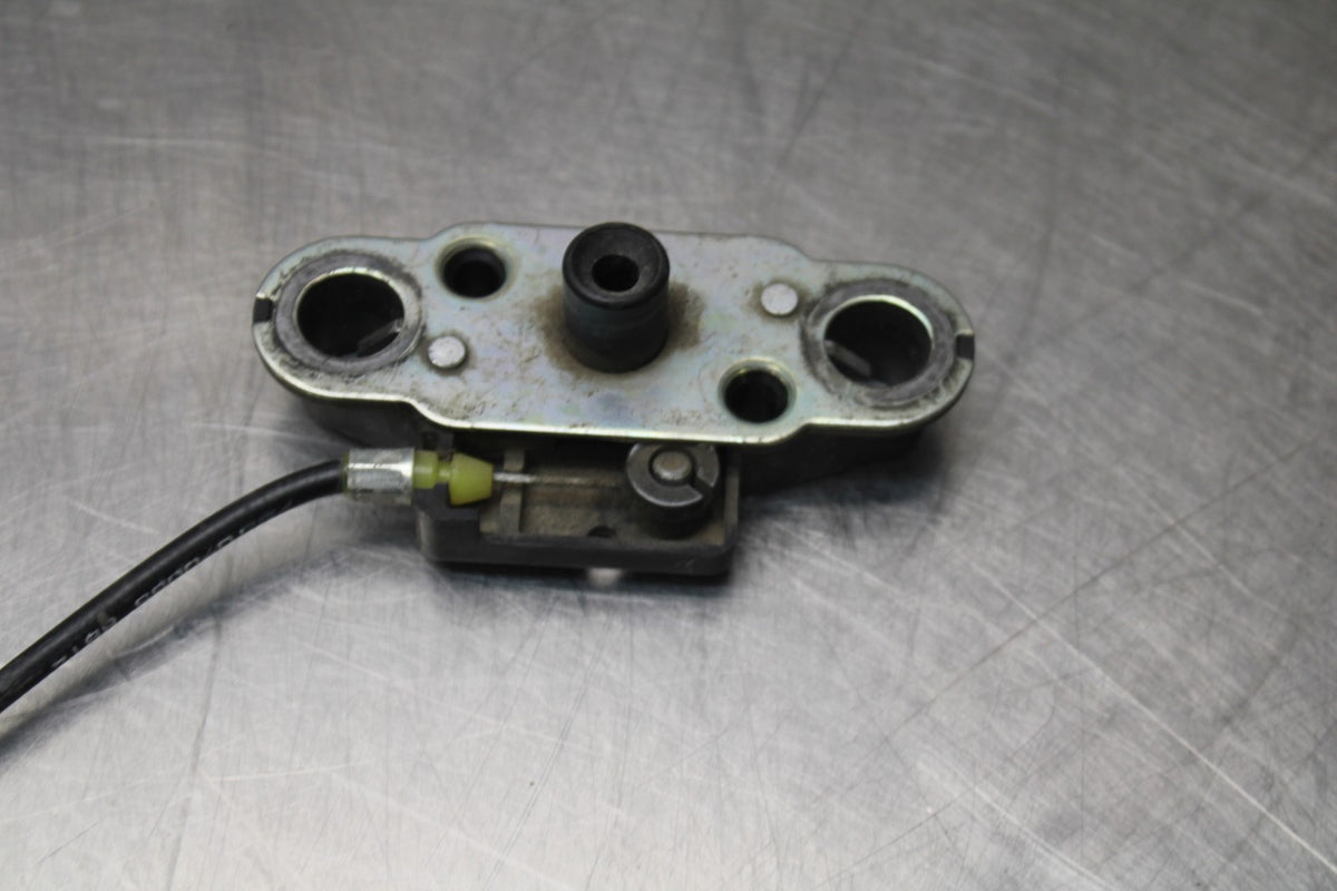 07-08 KAWASAKI NINJA ZX6R REAR PASSENGER SEAT LATCH  ASSEMBLY BB855