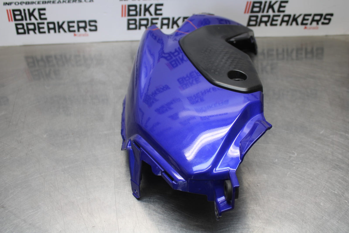 23-24 YAMAHA MT-07 RIGHT FRONT UPPER MID SIDE FAIRING COWL PLASTIC BB194