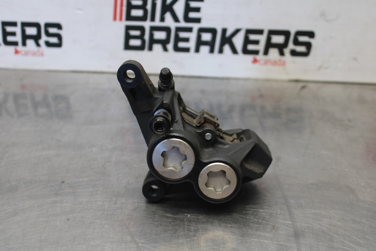 23-24 YAMAHA MT-07 RIGHT LEFT FRONT BRAKE CALIPER SET PAIR CALIPERS BB927