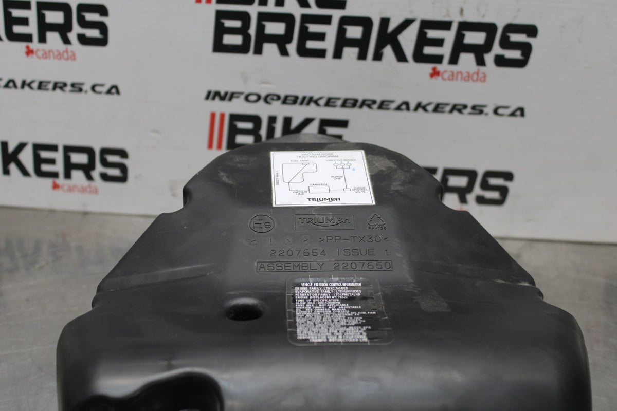 20 TRIUMPH STREET TRIPLE 765 AIRBOX AIR INTAKE FILTER BOX BB864