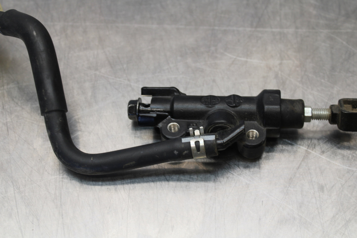 09-15 YAMAHA FZ6R REAR BACK BRAKE MASTER CYLINDER W RESERVOIR BB161