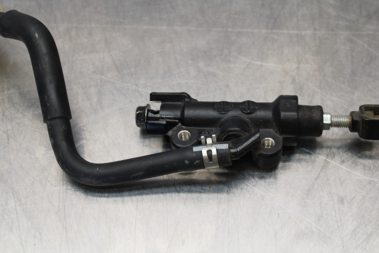 09-15 YAMAHA FZ6R REAR BACK BRAKE MASTER CYLINDER W RESERVOIR BB161