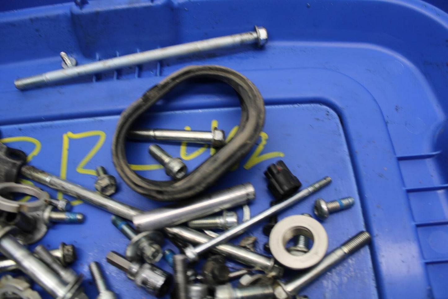 15-21 SUZUKI GSXR600 ENGINE MOUNTING BOLTS HARDWARE MOTOR SCREWS BB463