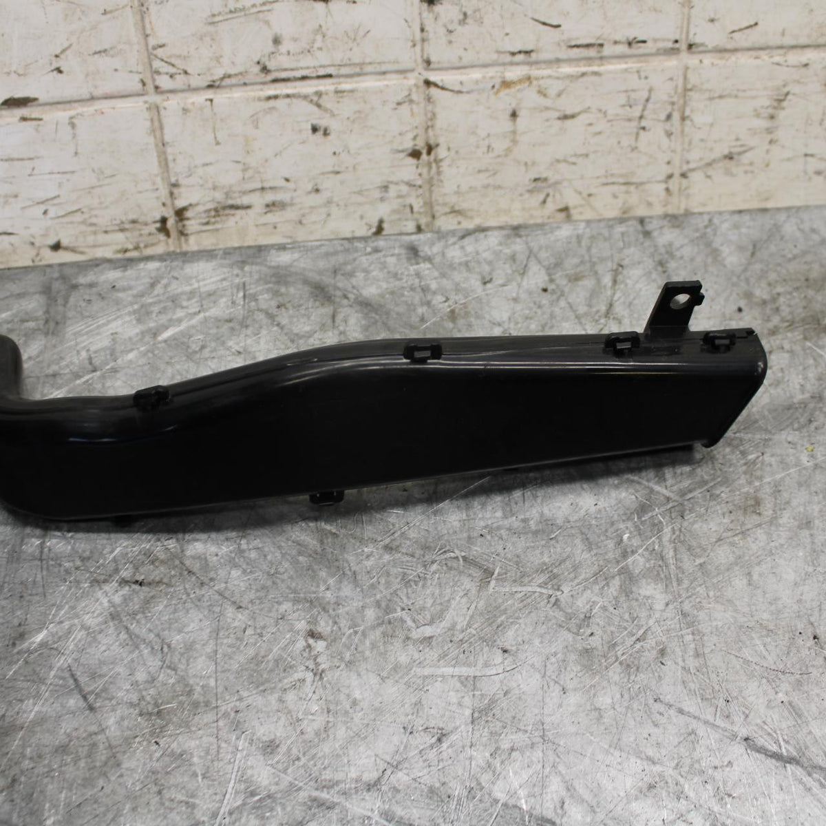 22-23 HUSQVARNA SVARTTPILEN 401 RAM AIR INTAKE TUBE DUCT BB541