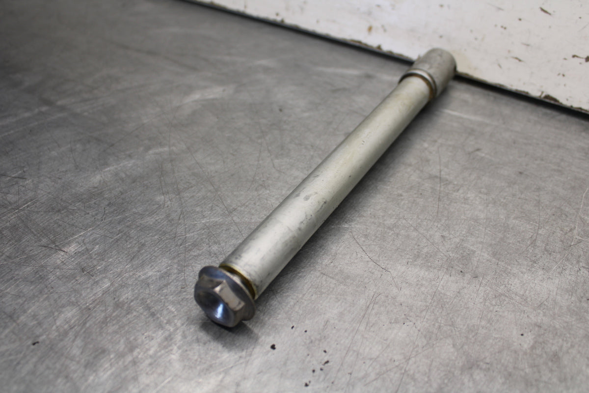 05-06 HONDA CBR600RR FRONT WHEEL RIM AXLE PIVOT BOLT 44301-MEE-D00 BB655