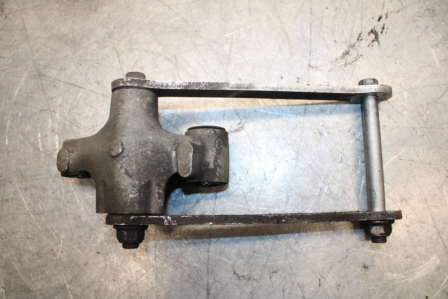 2009 Kawasaki Ninja ZX6R ZX600R REAR DOGBONE SHOCK LINKAGE LINK BB548