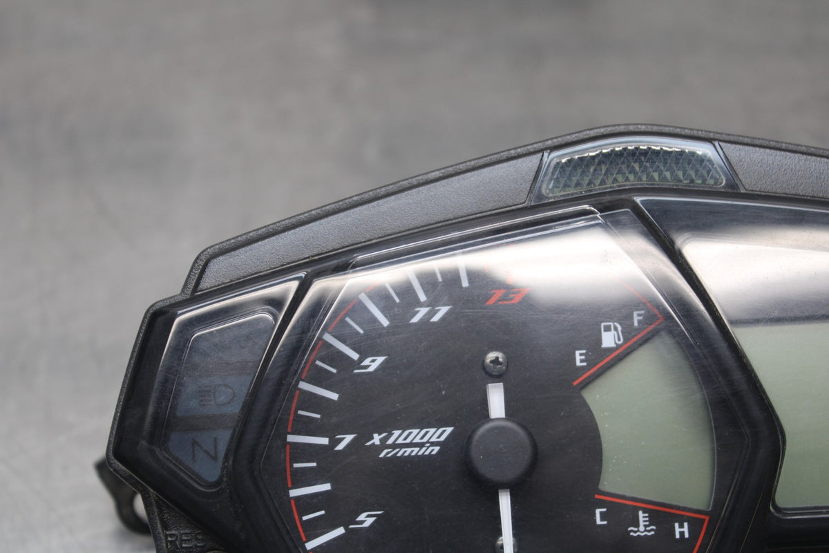 17-18 YAMAHA YZF R3 SPEEDO GAUGES DISPLAY CLUSTER SPEEDOMETER TACHOMETER BB813