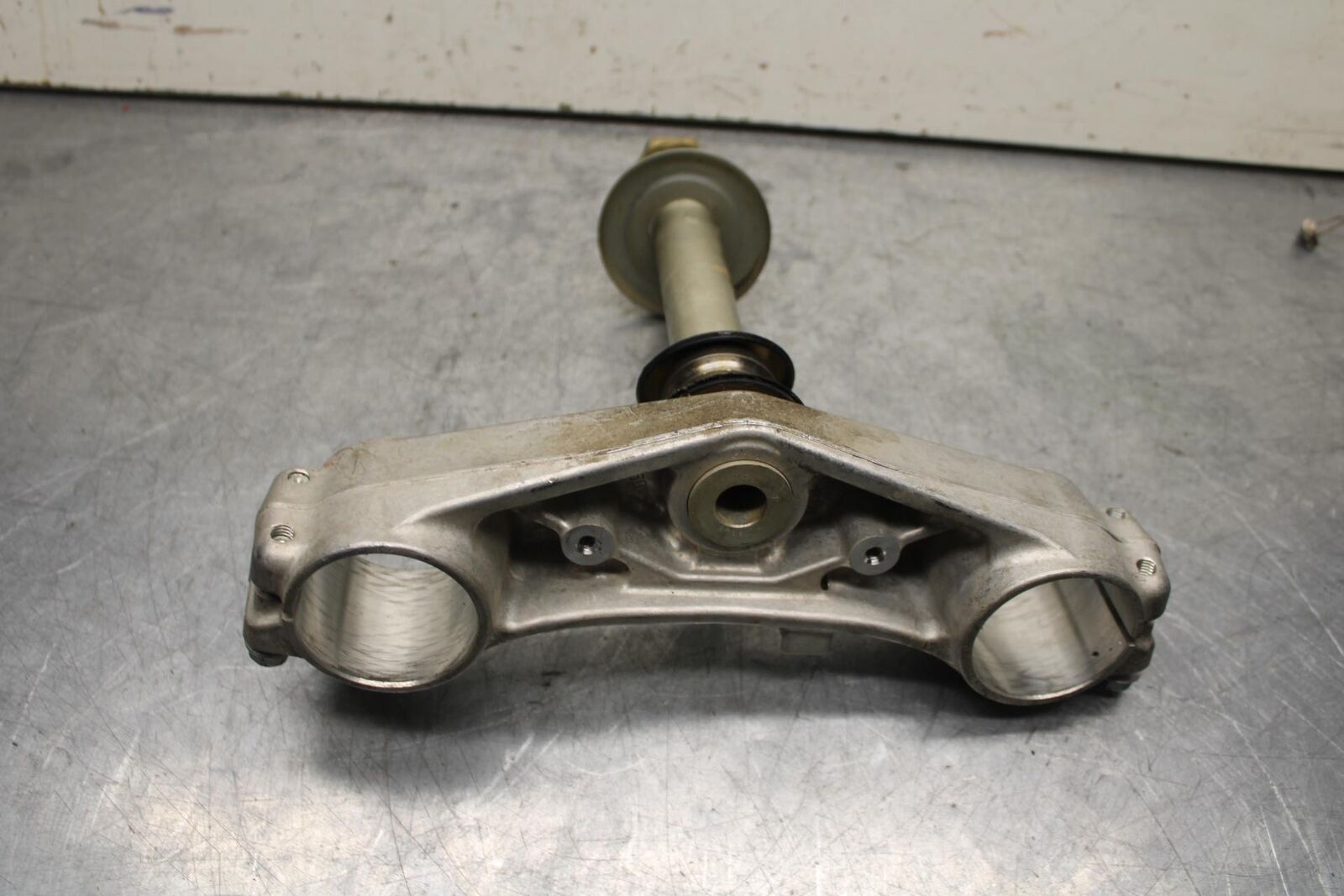 06-07 SUZUKI GSXR 600 750 FRONT FORKS CLAMP LOWER TRIPLE TREE STEM BB98