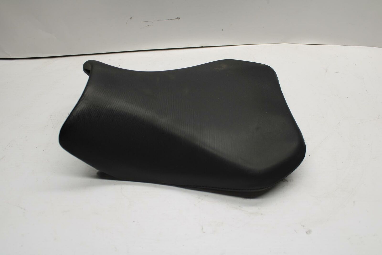 11-21 SUZUKI GSXR600 FRONT DRIVERS SEAT PAD SADDLE PILLION 45100-14J10-DW2 BB260