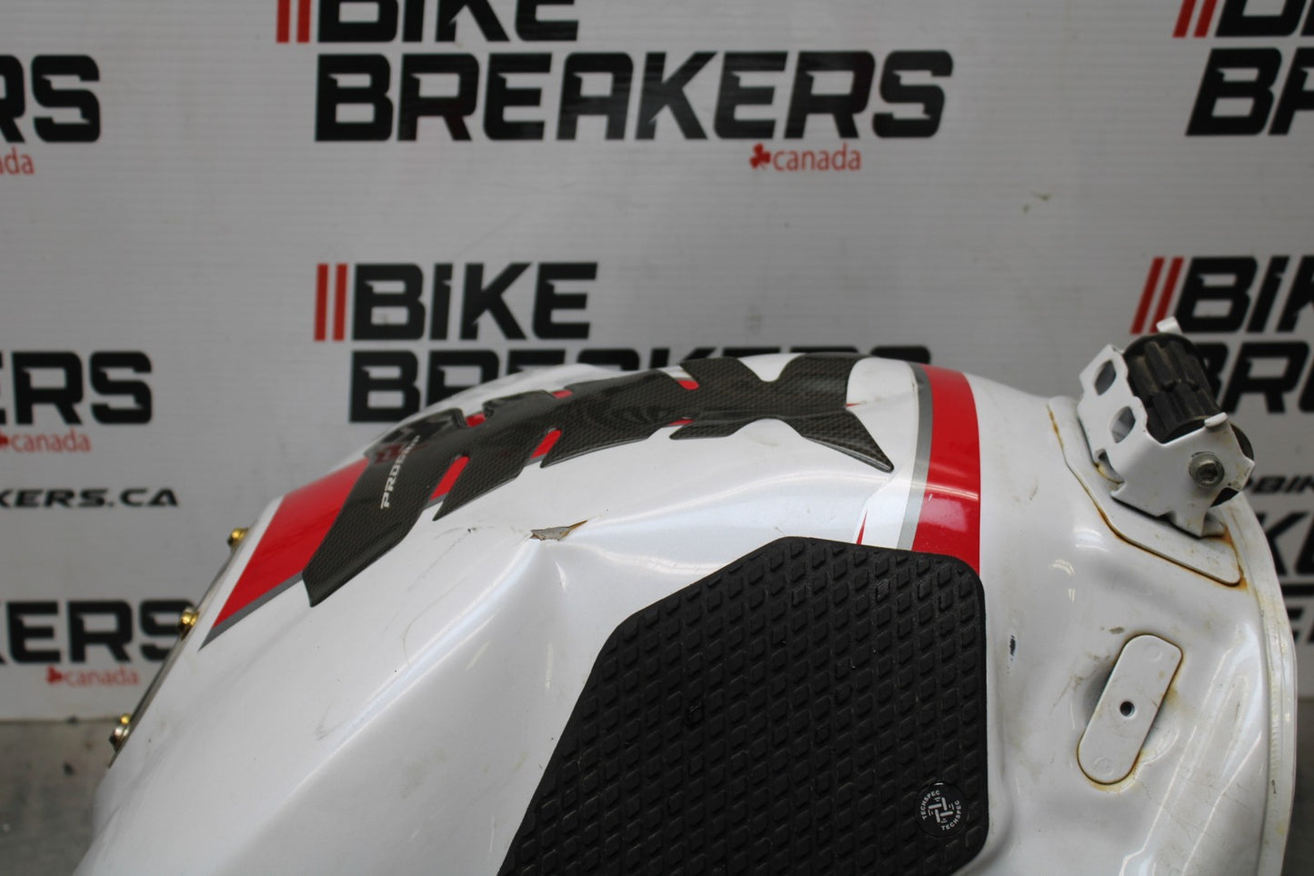 07-08 YAMAHA YZF R1 GAS TANK FUEL CELL PETROL RESERVOIR BB771