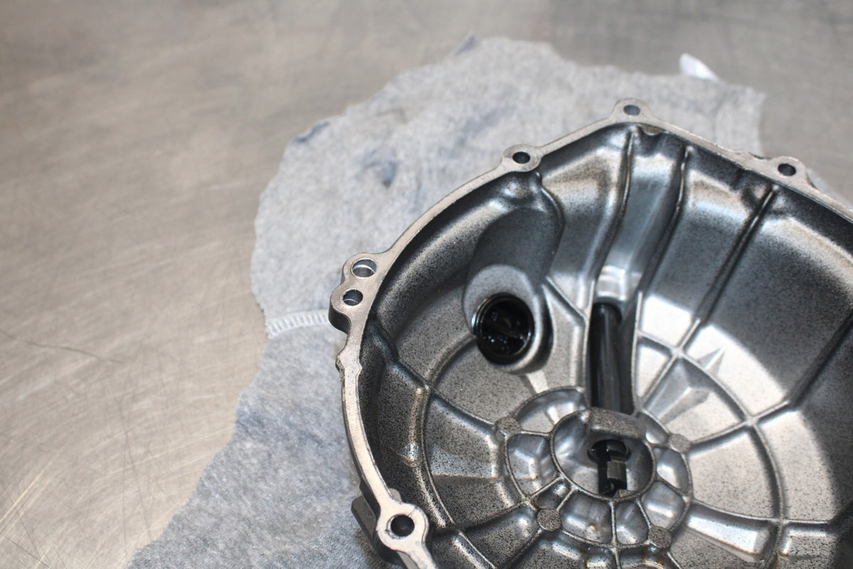 08 KAWASAKI NINJA ZX10R CLUTCH SIDE ENGINE MOTOR COVER BB902