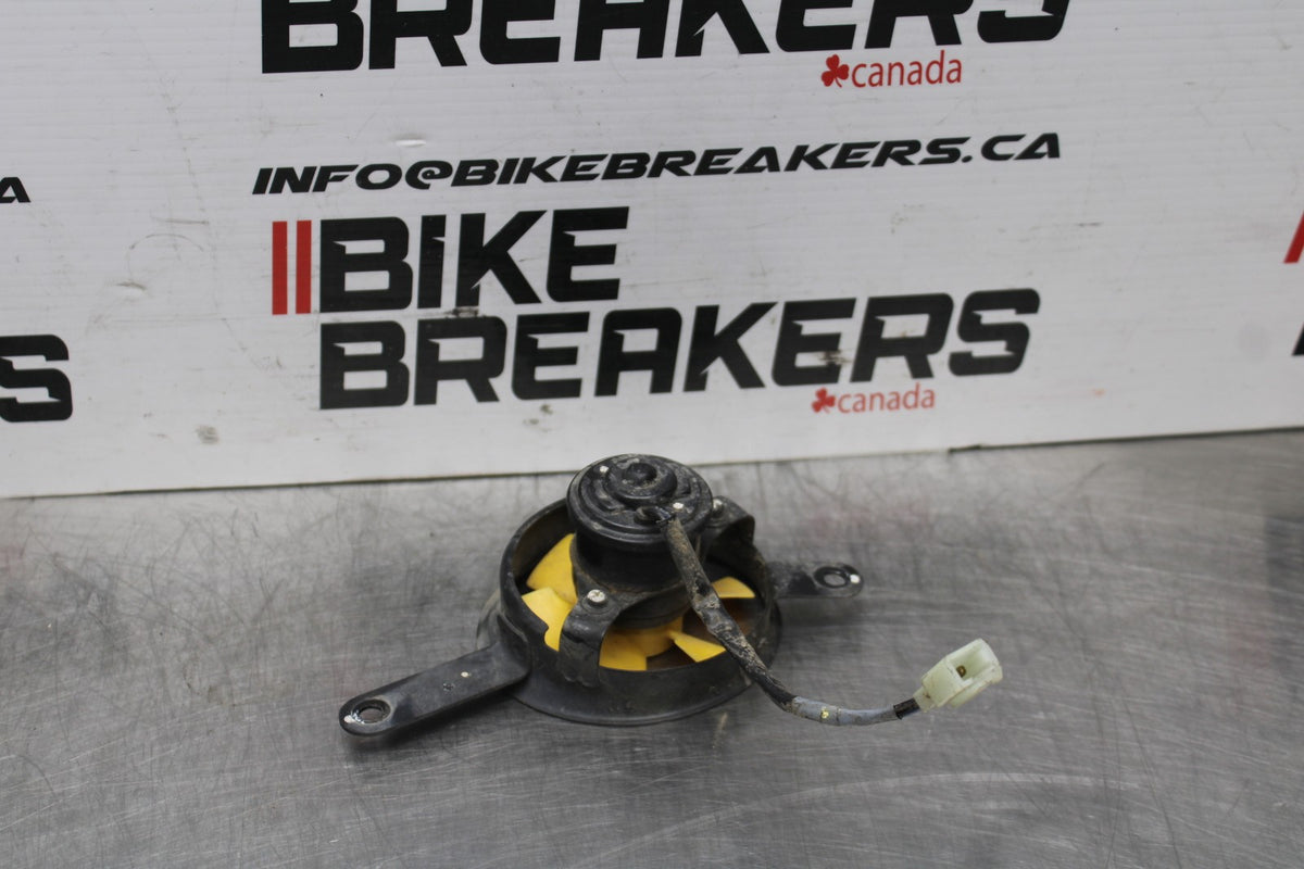 08 HONDA CBR125R ENGINE RADIATOR COOLING FAN BB804