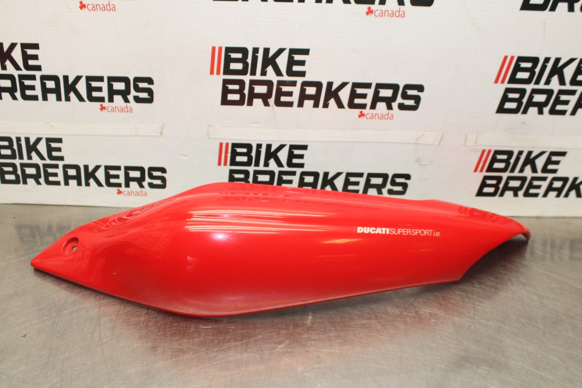05 DUCATI SUPERSPORT 800 LEFT REAR BACK TAIL FAIRING COWL SHROUD BB913