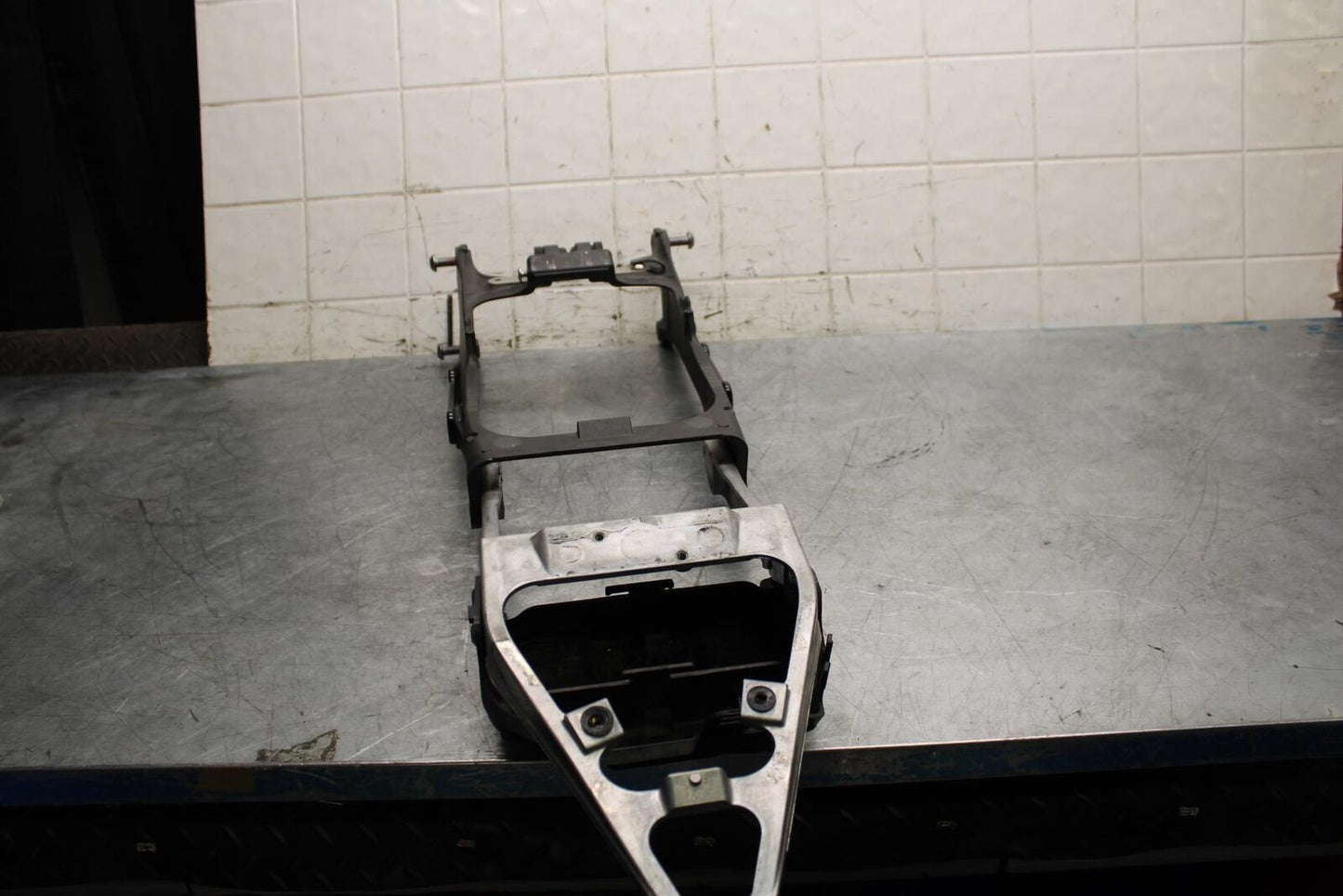 2009 Kawasaki Ninja ZX6R ZX600R REAR TAIL SUBFRAME SUB FRAME 32160-0398  BB548