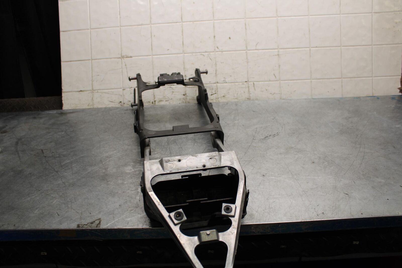 2009 Kawasaki Ninja ZX6R ZX600R REAR TAIL SUBFRAME SUB FRAME 32160-0398  BB548