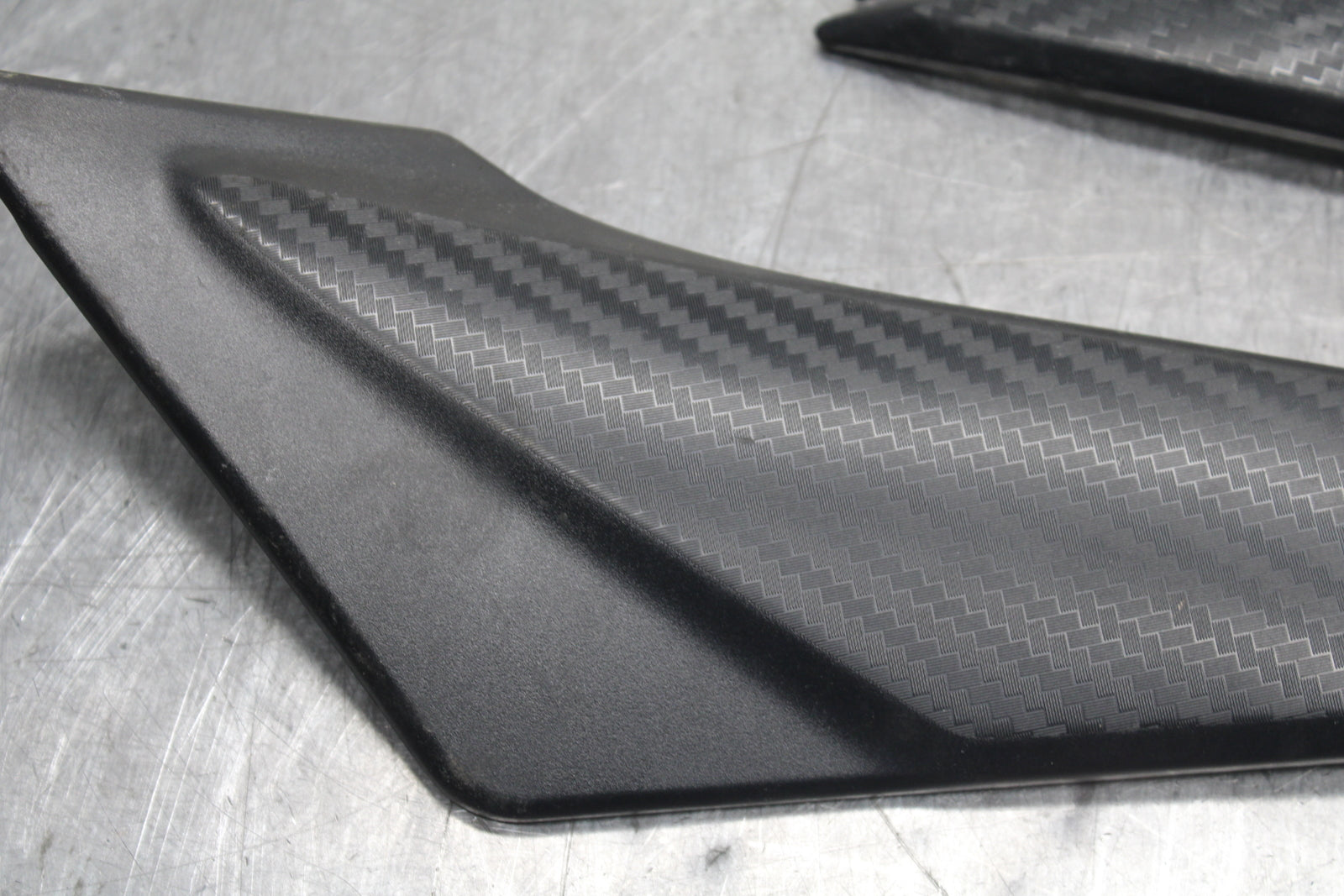 13 SUZUKI GSXR750 RIGHT LEFT GAS FUEL TANK PANELS COVERS TRIM SET COWLS BB110