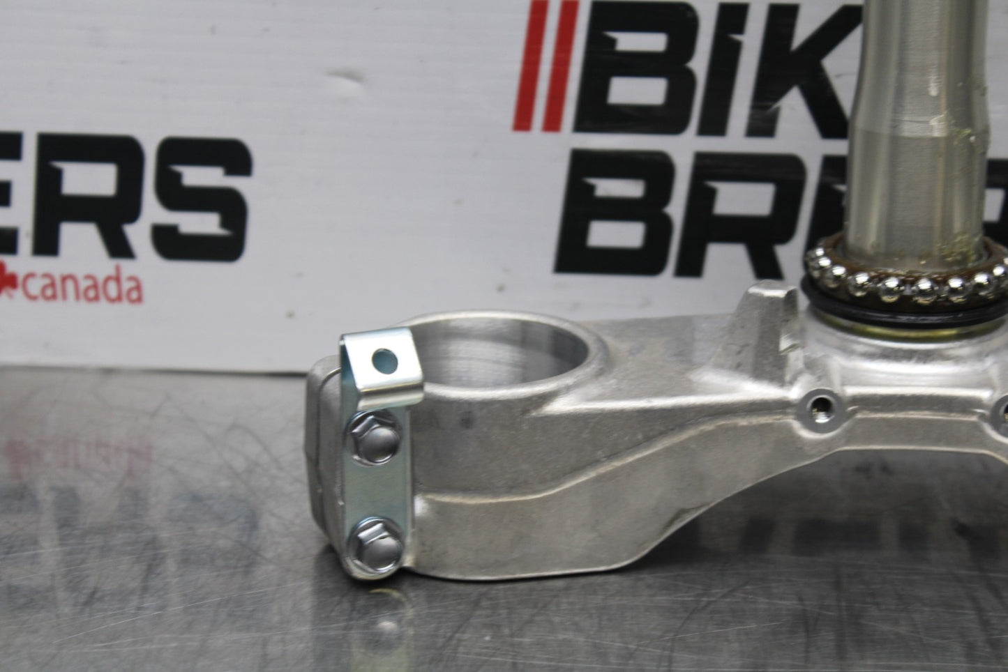 23-24 KAWASAKI NINJA ZX14R NEW!! FRONT FORKS CLAMP LOWER TRIPLE TREE STEM BB764