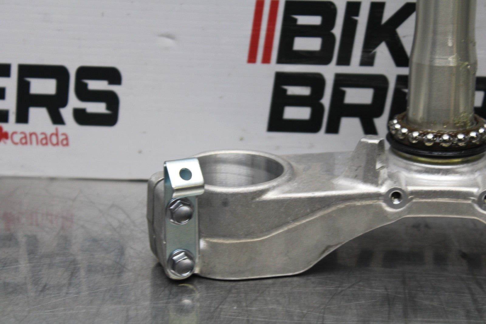 23-24 KAWASAKI NINJA ZX14R NEW!! FRONT FORKS CLAMP LOWER TRIPLE TREE STEM BB764