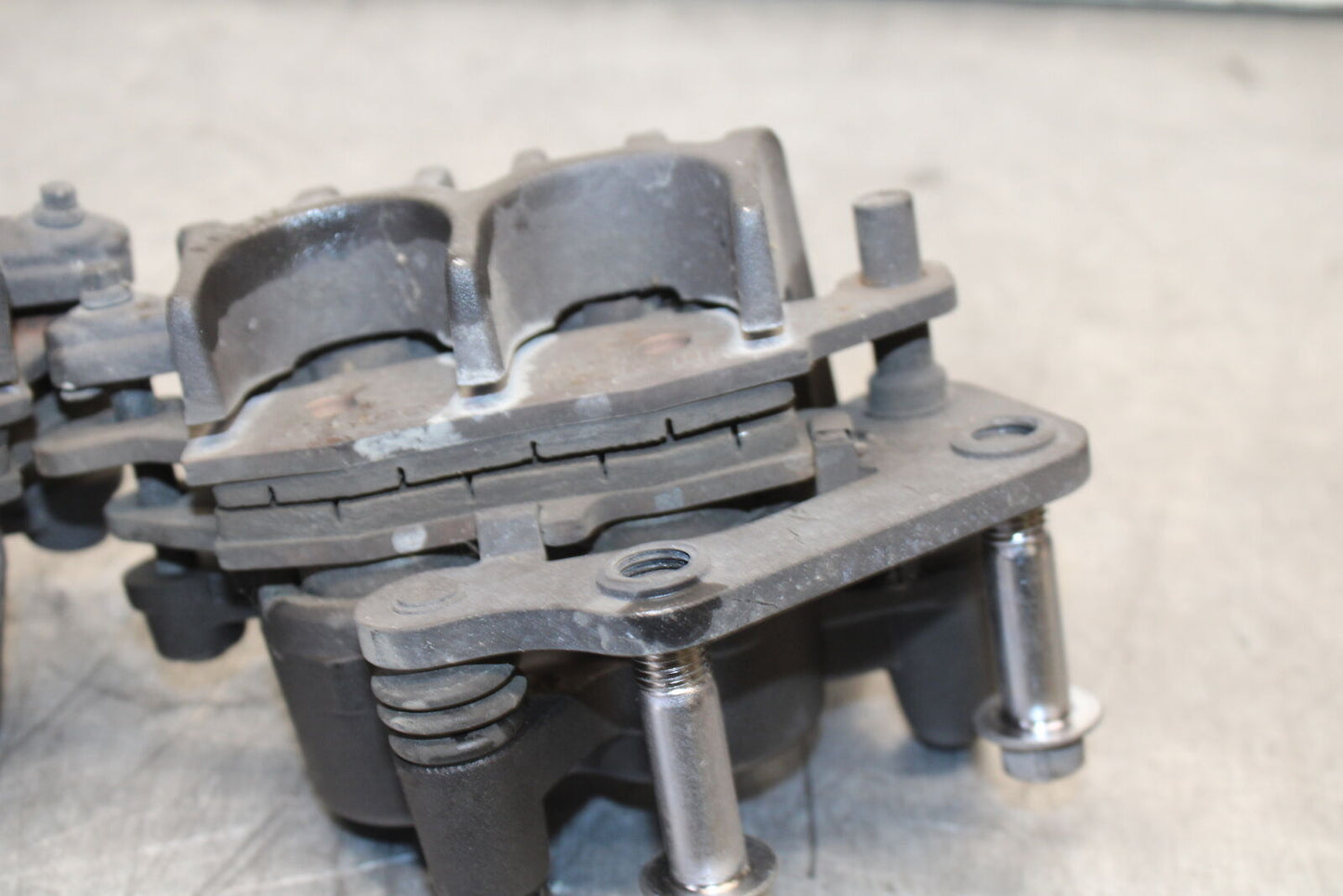 12-17 KAWASAKI ER-6N Z650 RIGHT LEFT FRONT BRAKE CALIPER SET PAIR CALIPERS BB709