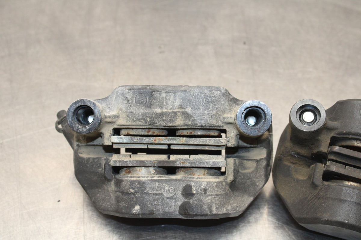 19-23 KAWASAKI NINJA ZX6R RIGHT LEFT FRONT BRAKE CALIPER SET PAIR CALIPERS BB188